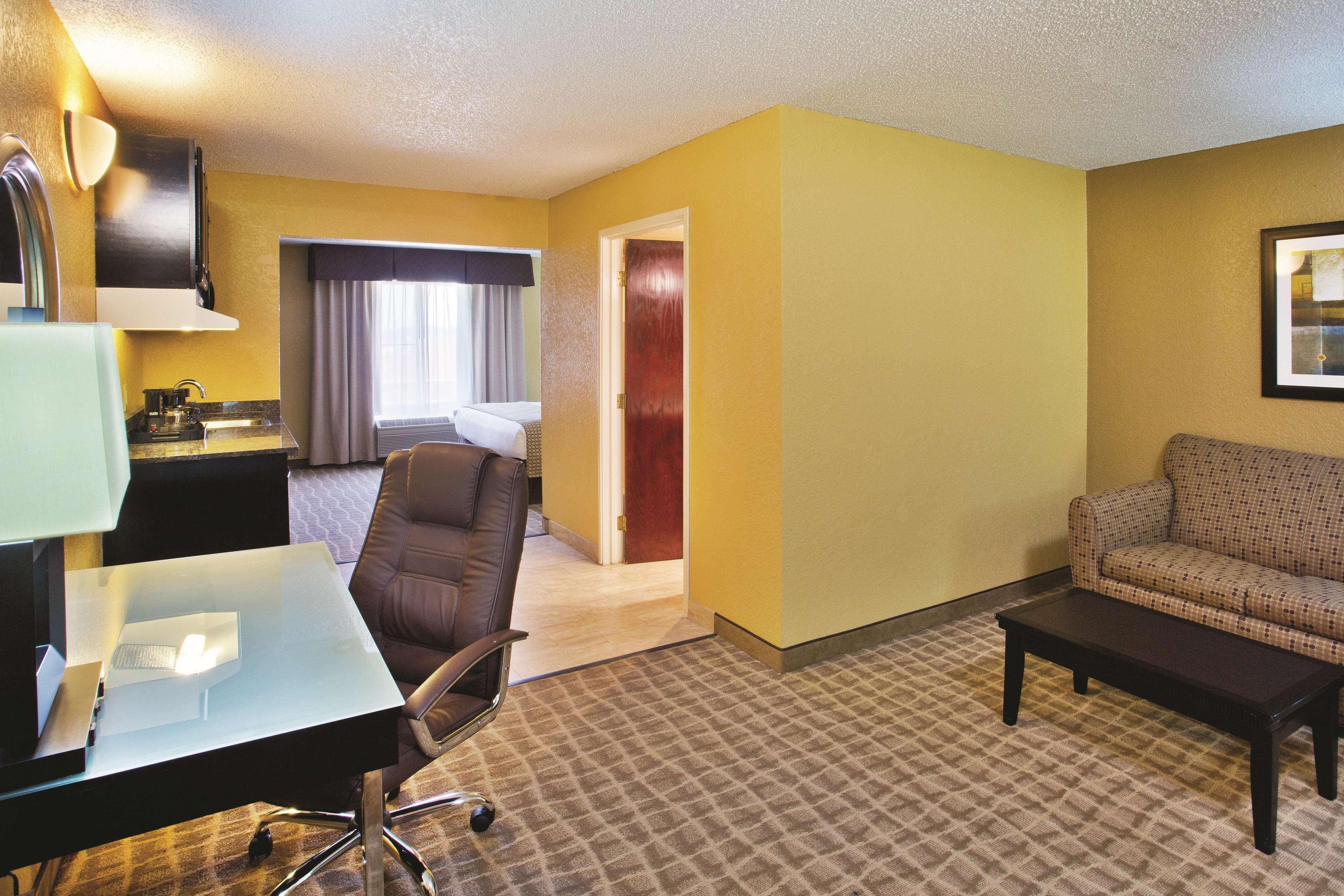 La Quinta By Wyndham Hot Springs Hotel Luaran gambar