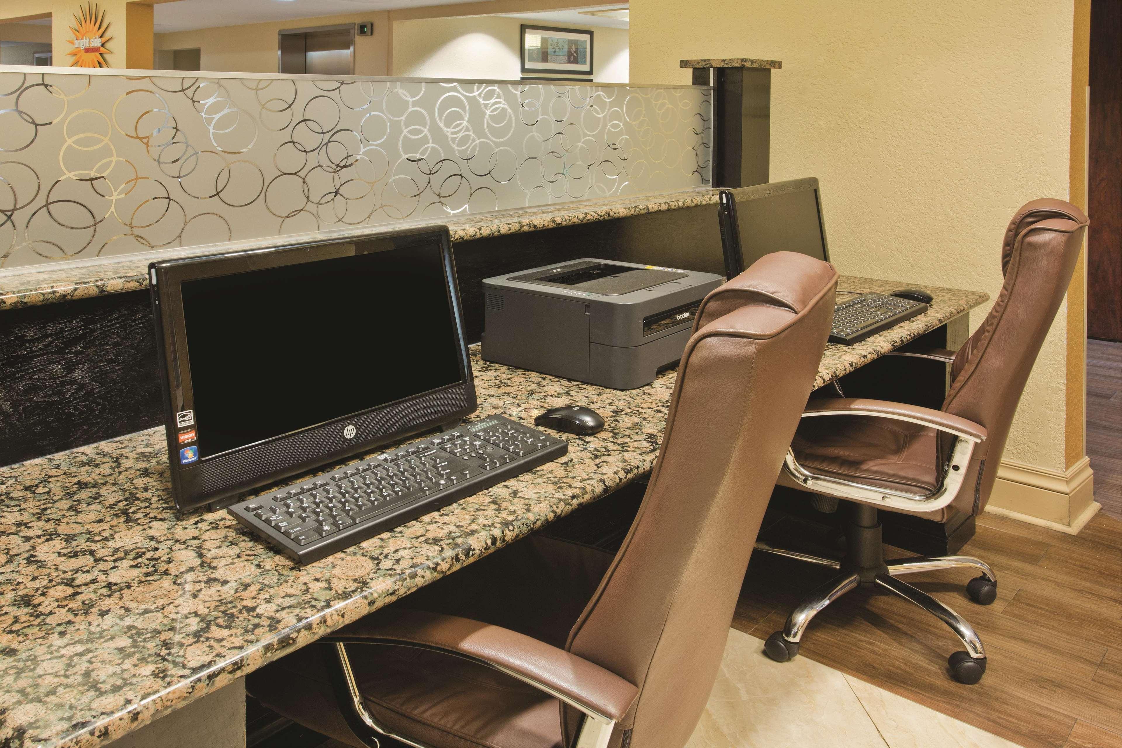 La Quinta By Wyndham Hot Springs Hotel Luaran gambar